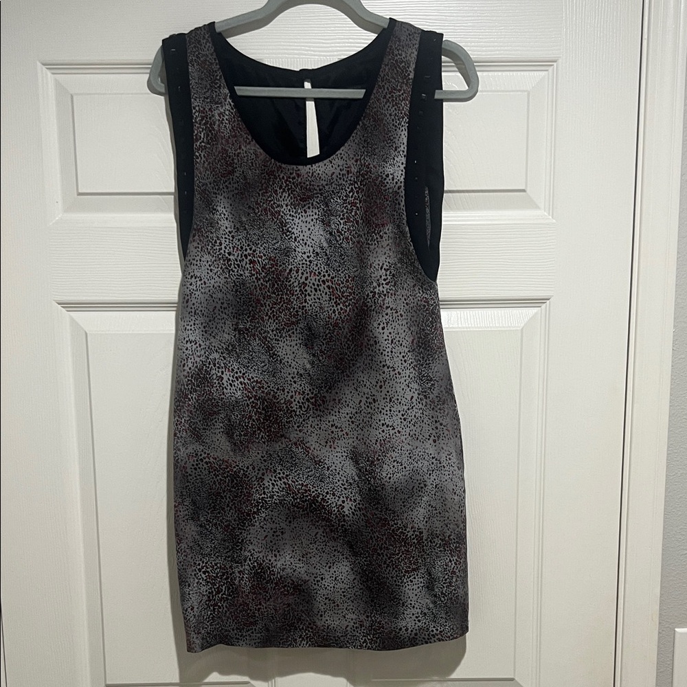 IKKS Gray and Black Sleeveless Dress